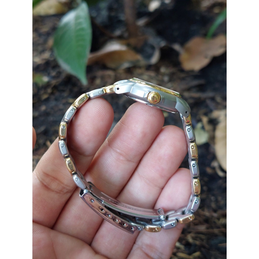 Đồng hồ Thuỵ Sĩ nữ Aureole chạy pin hàng Si