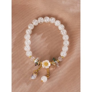 Vòng tay hạt thủy tinh màu trắng phối charm hoa