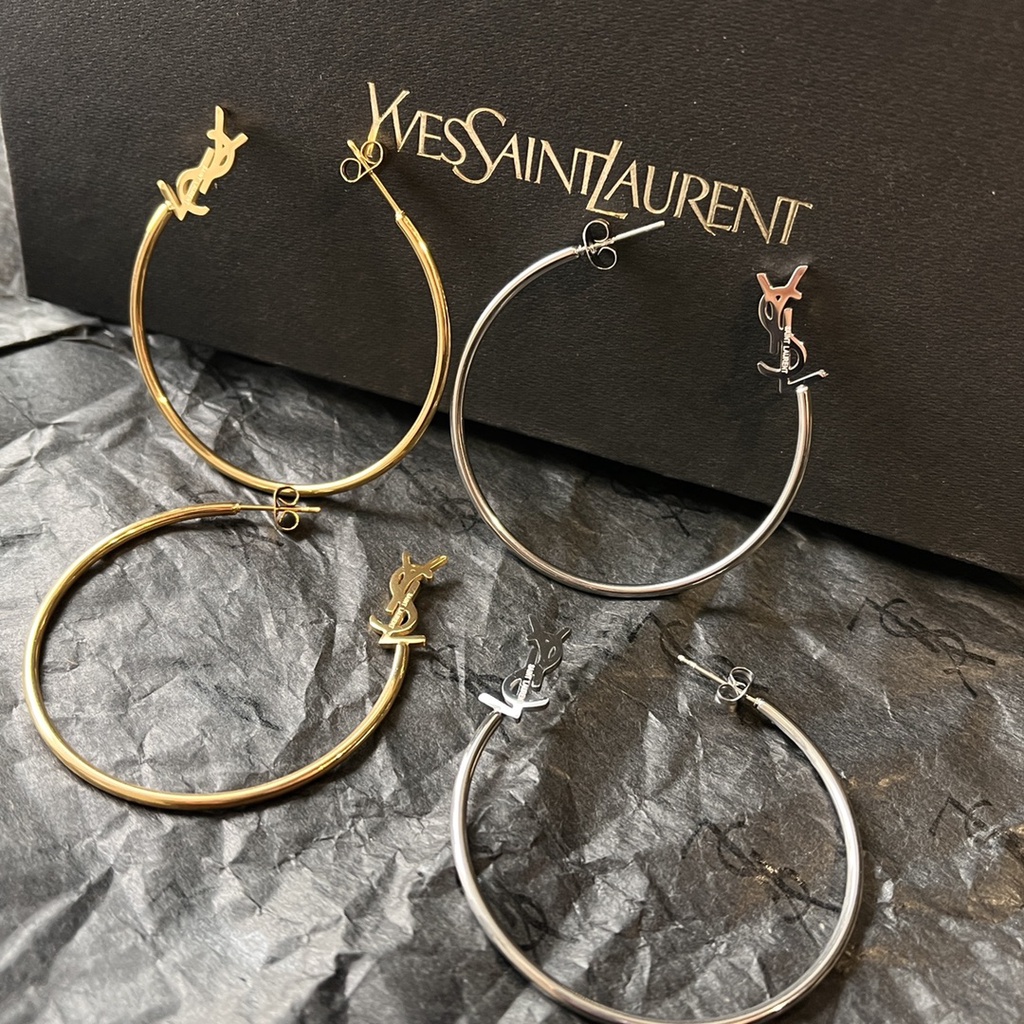 Khuyên Tai Tròn Khắc Chữ YSL Bằng Thép Titanium Thời Trang