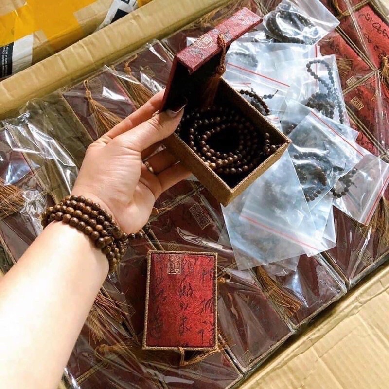 Vòng trầm hương 108 hạt, 100% tự nhiên.Hảiduyshop