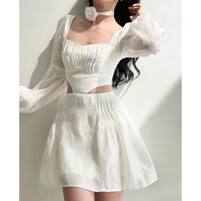 Đầm trắng tay dài cut out lưng cup