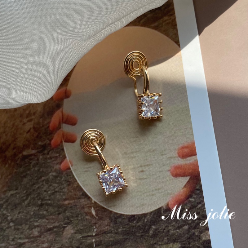 ✨Miss Jolie✨Hàng Có Sẵn Khuyên Kẹp Tai Kẹp Đính Đá Zircon Siêu Nhấp Nháy Không Đau Mặt Tròn Đơn Giản Cho Nữ