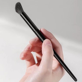 Foundation concealer finger belly detail brush / multi-function smudge brush application