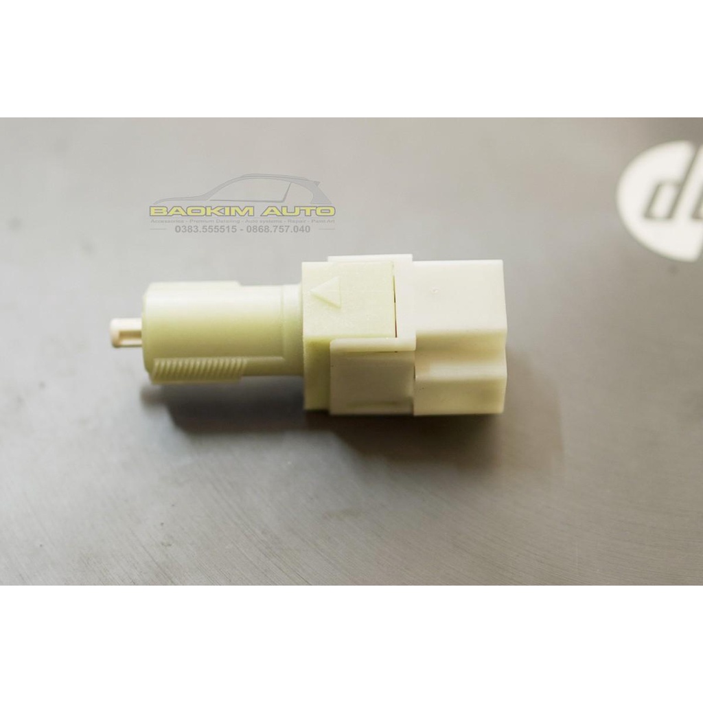 Công tắc chân phanh Chevrolet Captiva  C100 , chính hãng GM, Made in USA