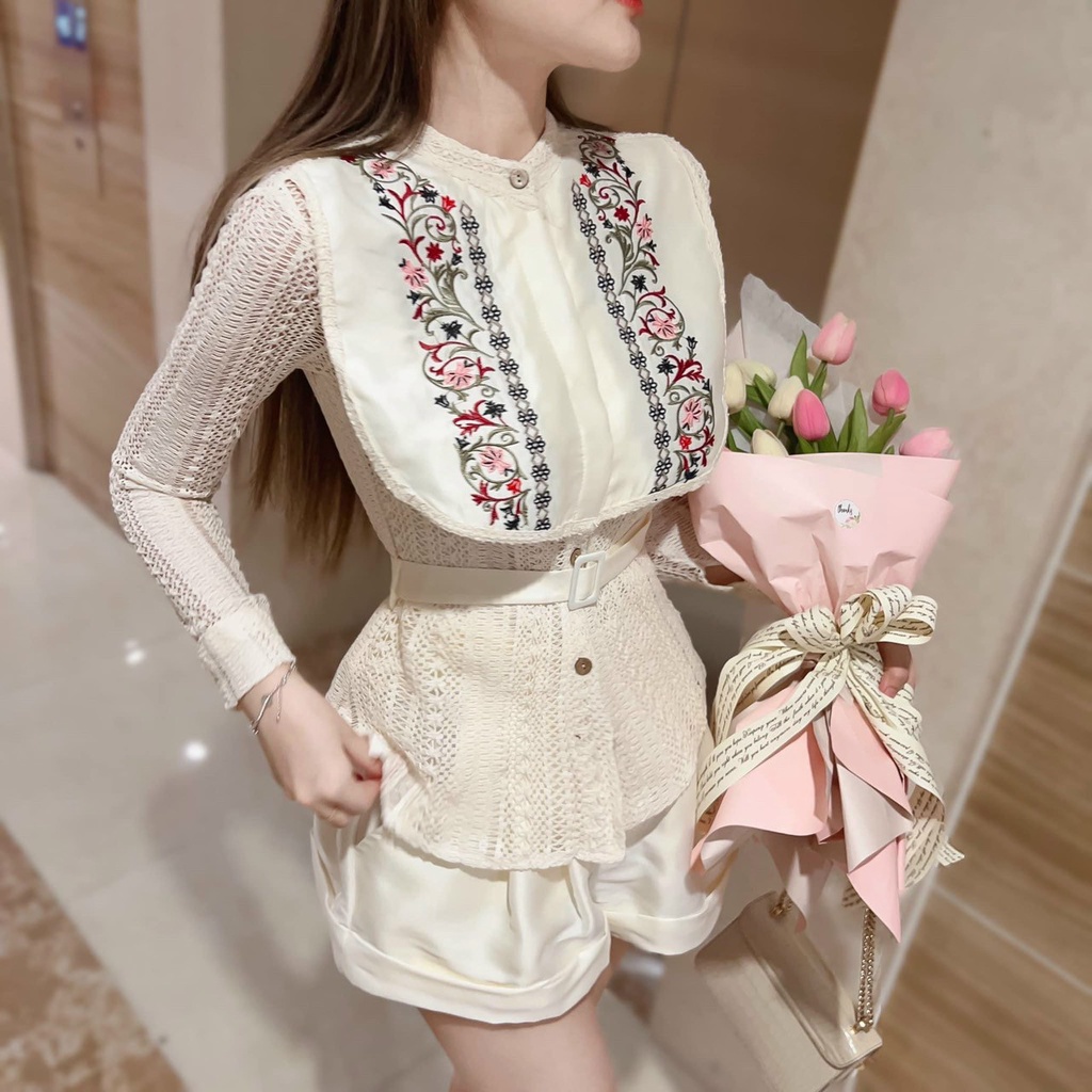 Set Váy Nữ EVANIA Set Áo Chân Váy Kiểu Áo Ren Dài Tay Phối Yếm Trước Ngực Mix Quần Chân Váy TacTa - Mã Z240