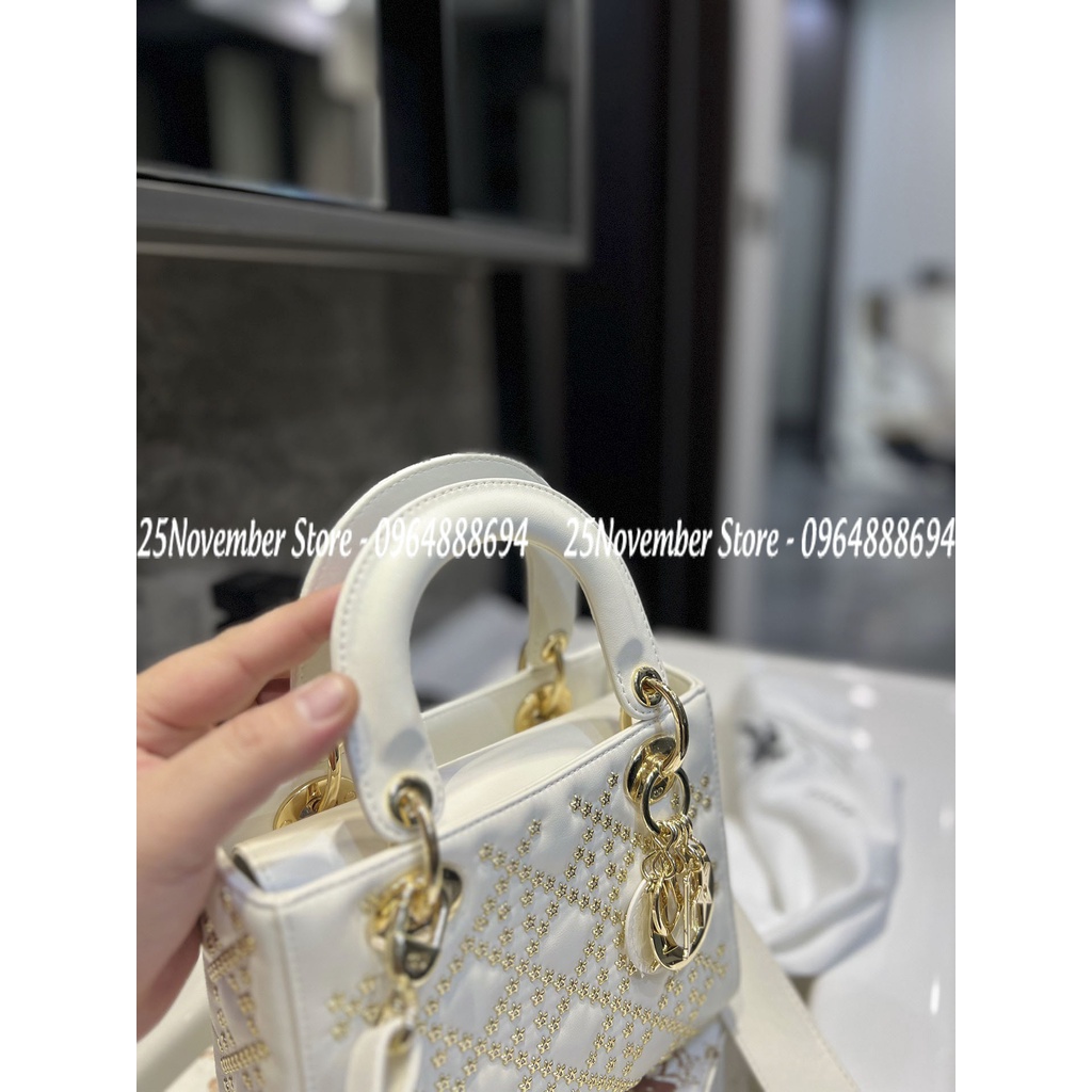 Túi xách Di.or la.dy lucky đính cham sao, size 17cmm, mùa: đen - trắng