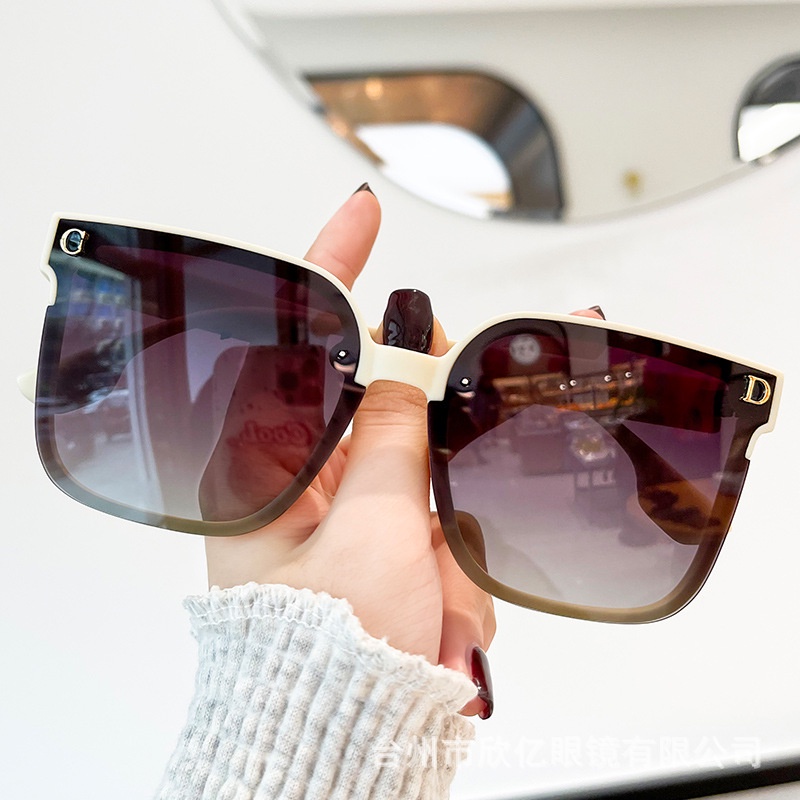 Kính Mát Gọng Vuông Lớn Phân Cực Chống Tia UV Phong Cách Âu Mỹ Mới Cho Nữ