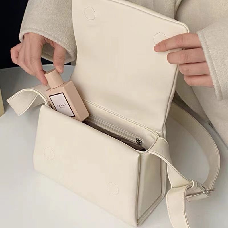 Túi Xách Đeo Vai Hình Đám Mây Màu Trắng Sữa Phong Cách Thời Trang Thu Đông 2023 Mới