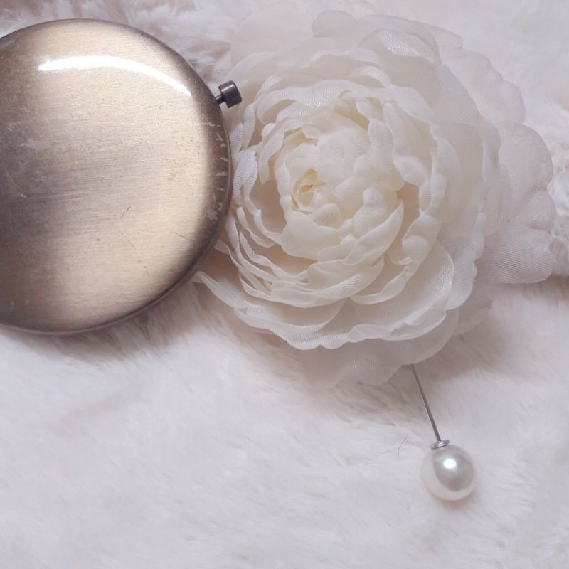 Gương thêu tay handmade