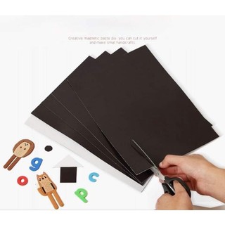 Nam châm lá dẻo A4 có sẵn decal keo dán...............