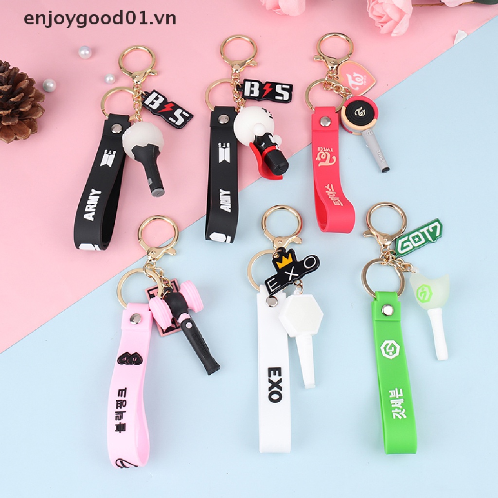 Móc Chìa Khóa {Key} BTS TWICE NCT EXO BLACKPINK GOT7 Light Stick.