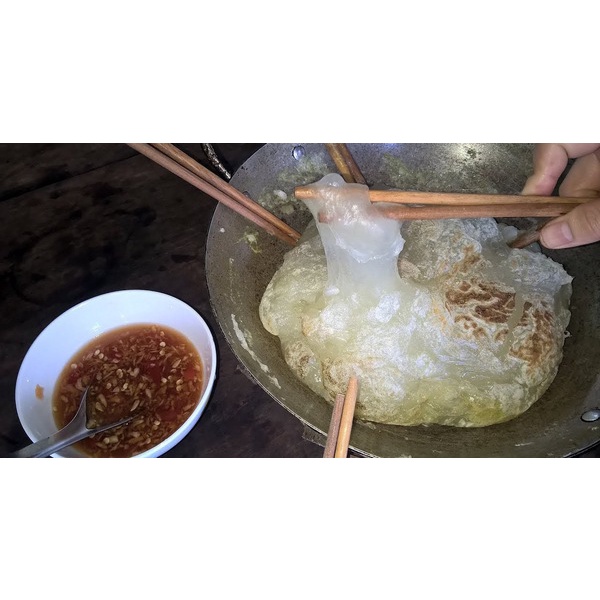 Cục bột khuấy Bình Định, Bánh mì chấm - Hung Tubes