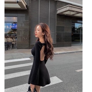 Đầm cổ chữ U hở lưng xích tay loe ( có mút ngực ) hai màu đen đỏ