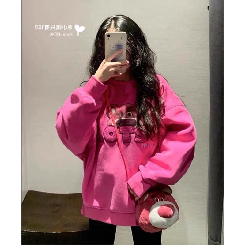 Áo Nỉ Thái Lan Dáng Rộng Thêu Hình Gấu Và Dâu Tây Màu Đỏ Hồng Thời Trang Thu Đông Mới