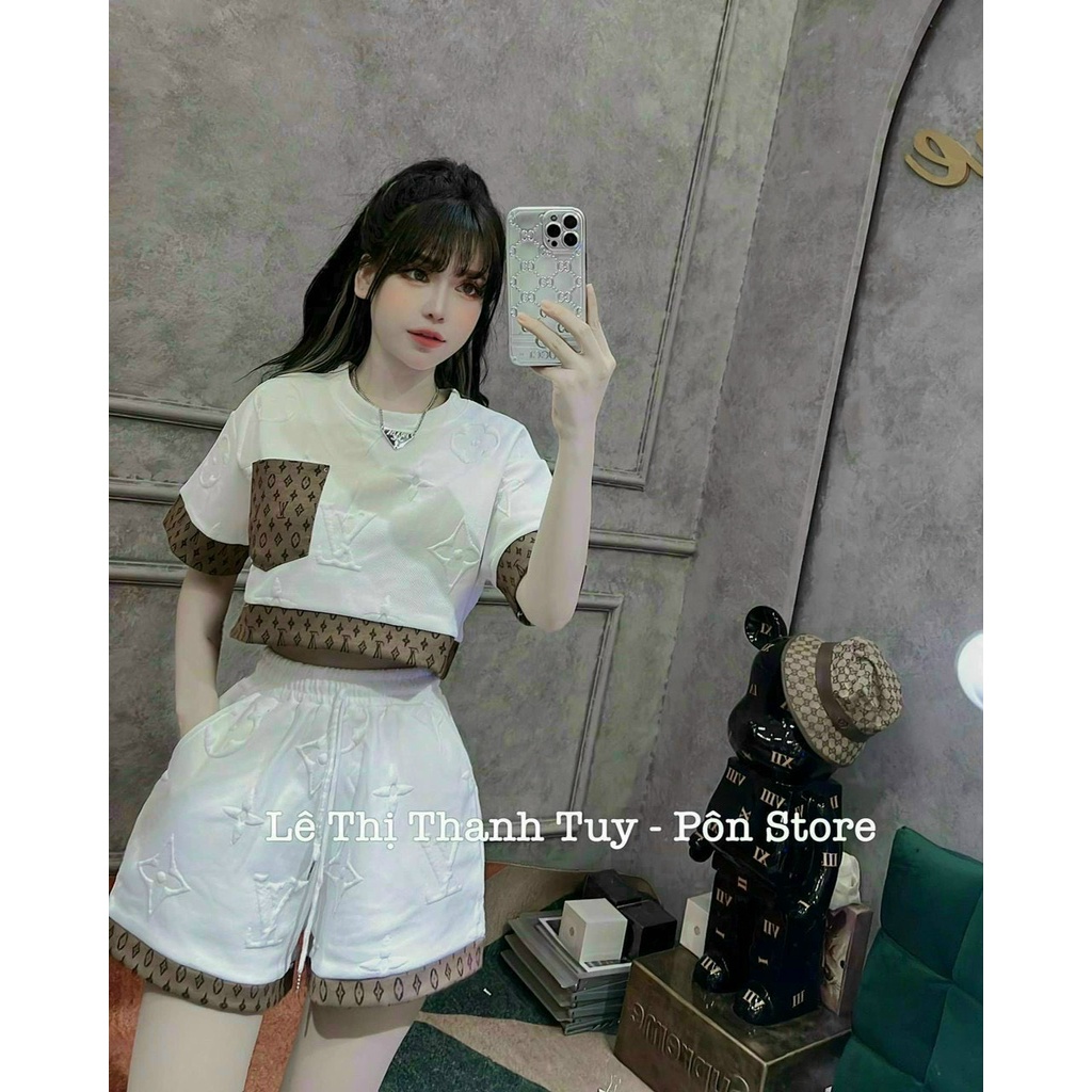 Sét bộ đồ nữ áo cổ tròn tay ngắn kèm quần đùi tôn dáng, thoải mái khi mặc xinh sắn khi dạo phố đi chơi