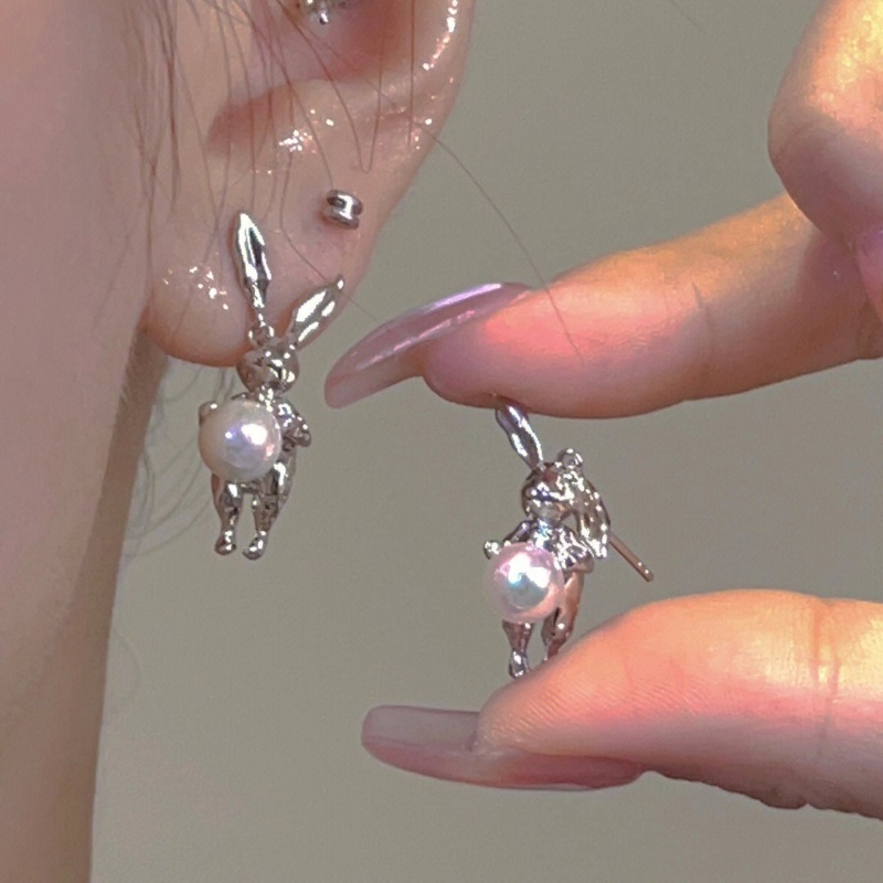 Bông Tai Hình Thỏ Và Ánh Trăng Dễ Thương Thời Trang Cho Nữ