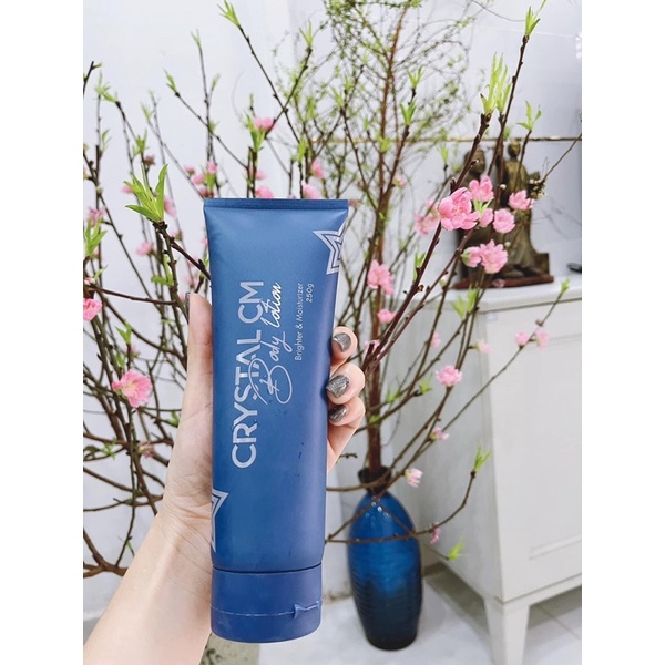 (MẪU MỚI ) KEM TƯƠI BODY LOTION TRẮNG DA CRYSTAL CM CHU HẰNG