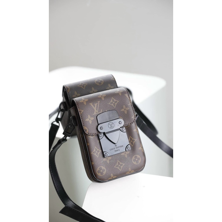 Túi LV đeo điện thoại nam