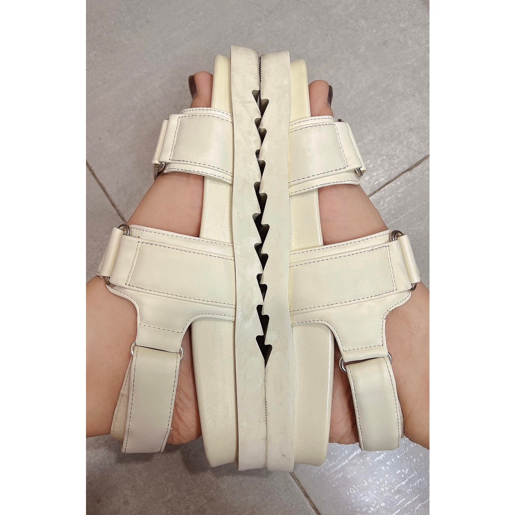 GIày quai ngang STRADIVARIUS