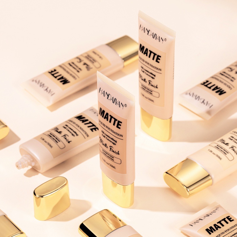 Kem Nền Che Khuyết Điểm Toàn Diện Kiểm Soát Dầu Lâu Trôi 8 Màu Lì Tự Nhiên