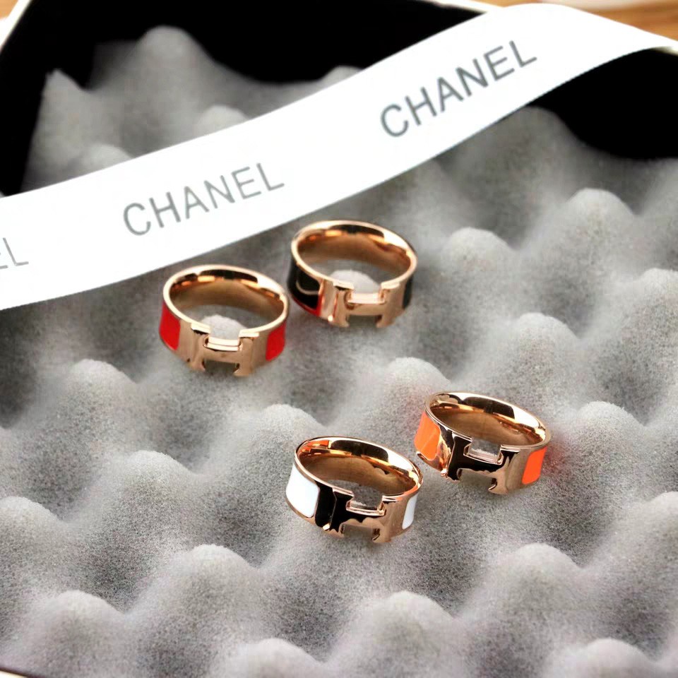 Nhẫn đeo tay phong cách âu mỹ cá tính | Nhẫn in chữ H bản rộng cho cặp đôi | Nhẫn thép titan mạ vàng hồng