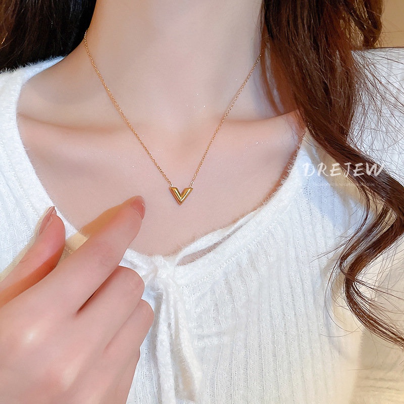 Dây chuyền DREJEW dây xích mặt chữ V phong cách Hàn Quốc thời trang cho nữ