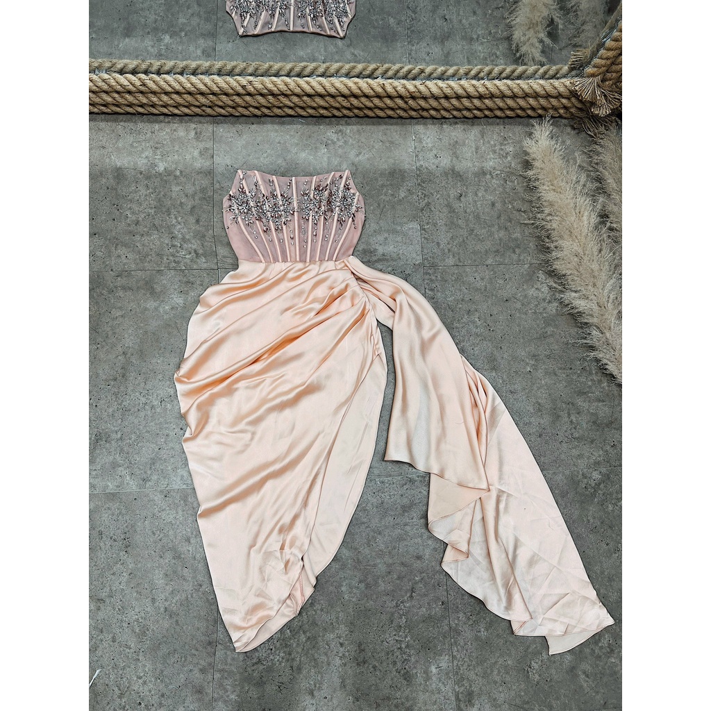 ĐẦM CÚP NGỰC ĐÍNH ĐÁ HỒNG THIẾT KẾ CAO CẤP