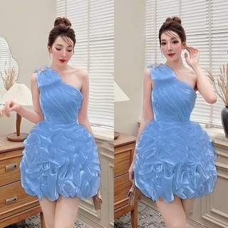Đầm lệch vai nhún bèo