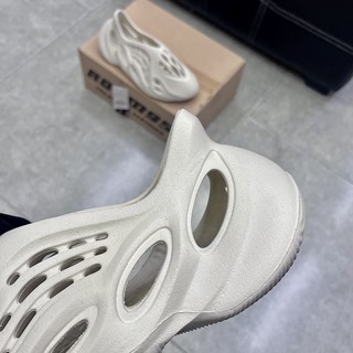 [ROOM95] Giày thể thao sneaker (YZ_30) Foam Runner 'Sand'
