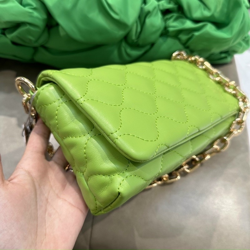 Túi xách nữ hàng xuất âu màu bơ dây xích dùng xách tay hoặc kẹp nách