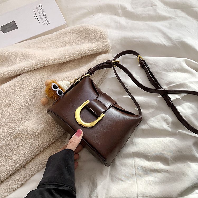 Túi đeo chéo IELGY dáng vuông nhỏ phong cách harajuku cổ điển dễ phối đồ đơn giản xinh xắn dành cho nữ