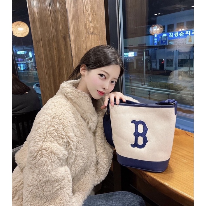 Túi bucket MLB chữ B xanh