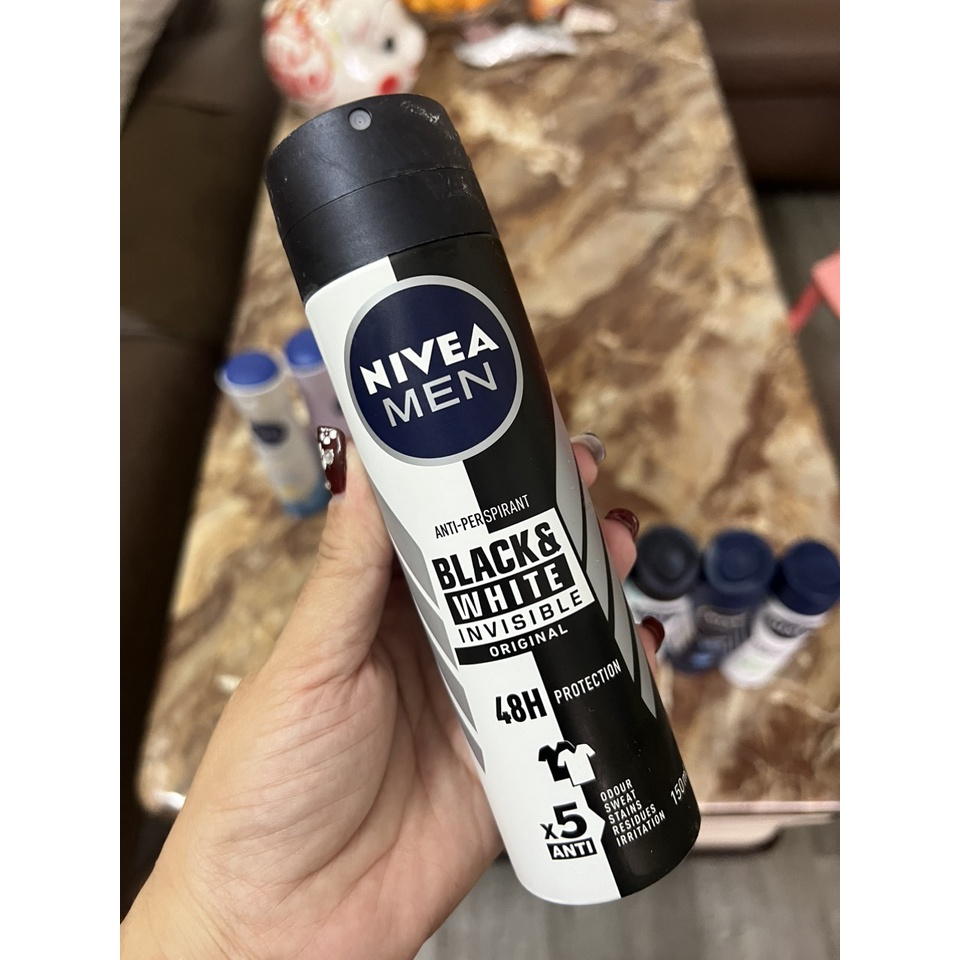 Xịt Khử Mùi Nivea Men Black & White Chai 150 ML