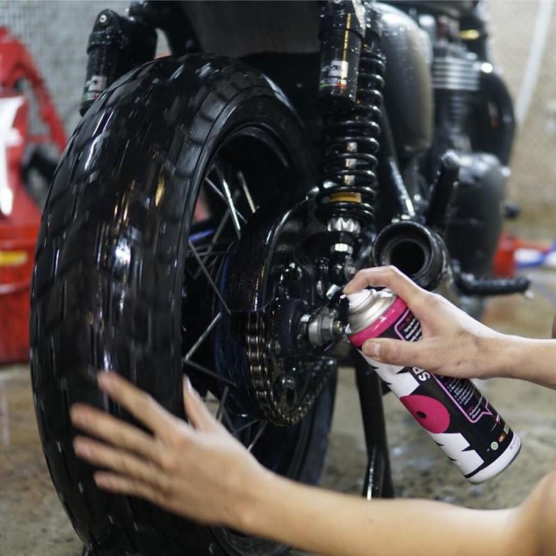Chai Xịt Vệ Sinh Sên Thái Lan WOW CHAIN CLEANING  SPRAY  600ml Cho Exciter, Winner, Satria, Sonic, Moto (Chai Lớn)