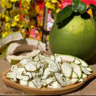 Vỏ bưởi khô thơm không mốc dùng xông nhà hoặc gội đầu