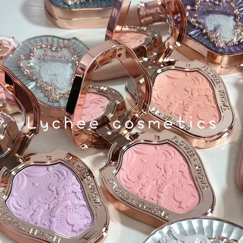 Phấn má Flower Knows Unicorn Embossed Blush