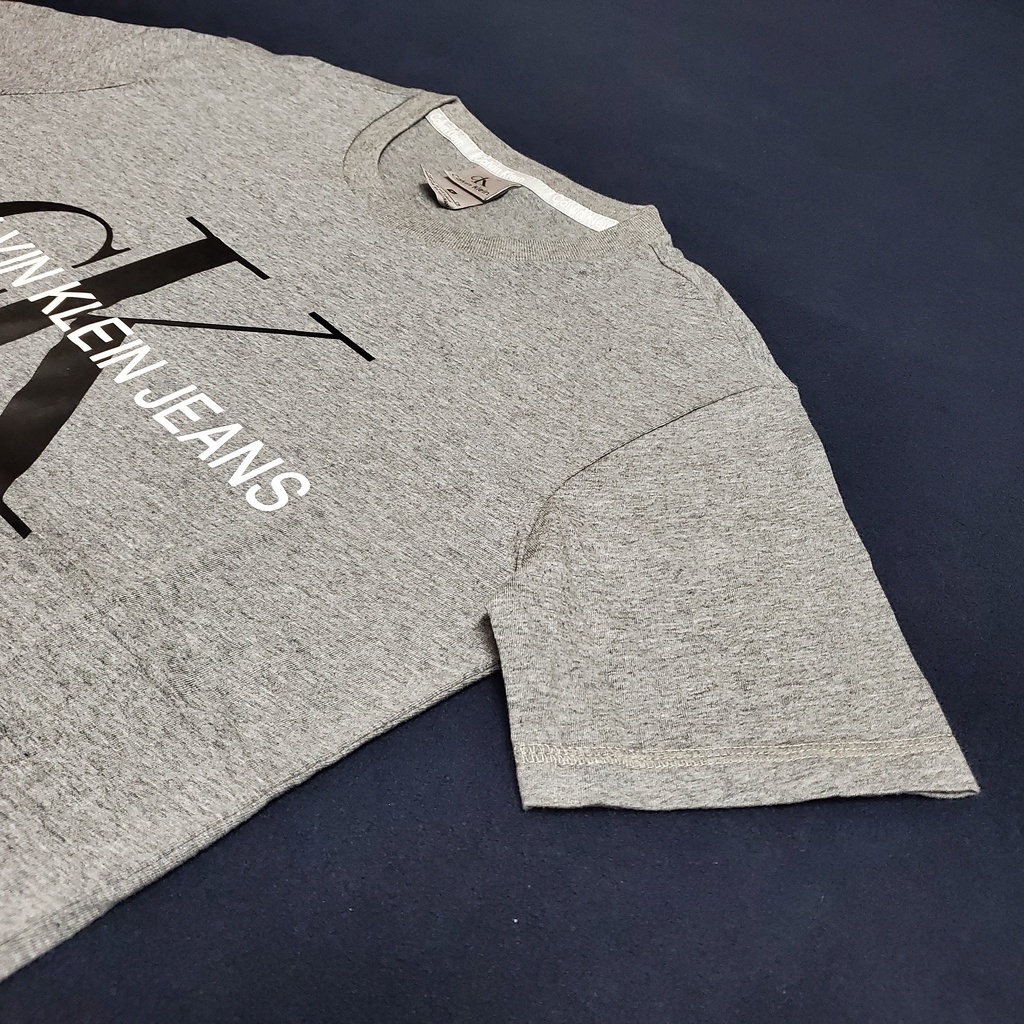 Áo thun Calvin Klein