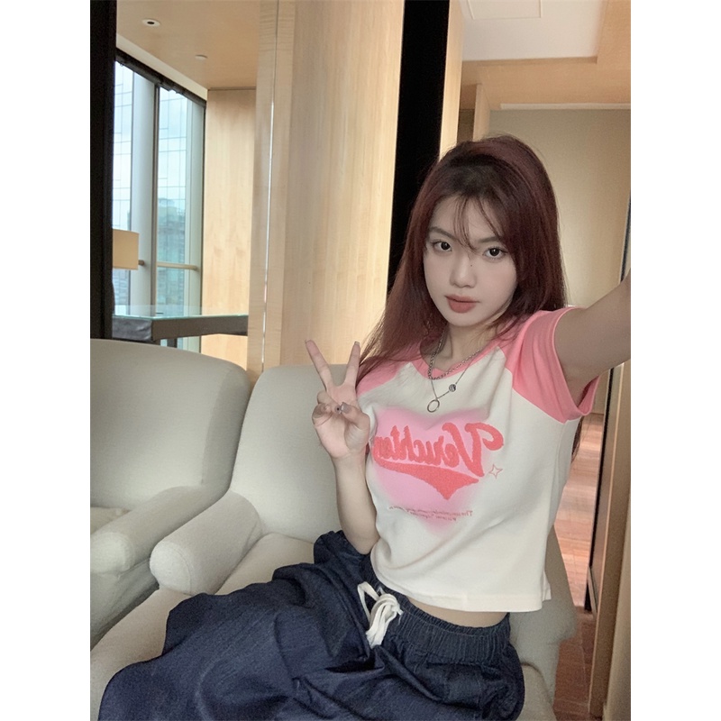 QKOOLE  pink show Áo Thun Ngắn Tay Ôm Dáng Màu Tương Phản Phong Cách Pháp Dễ Thương Mùa Hè Cho Nữ