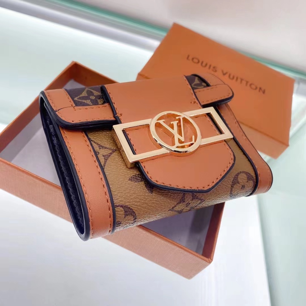 Ví Gấp Ba Phong Cách Senior sense 2023