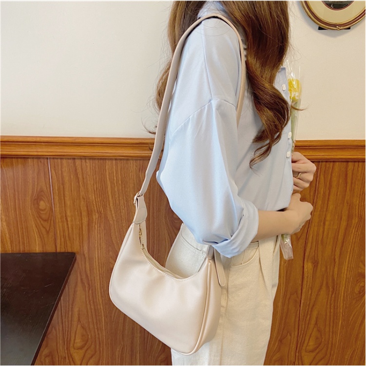 Túi xách dạo phố ngày hè trẻ trung năng động chất da mới dày hơn xịn xò hơn Capucha T3