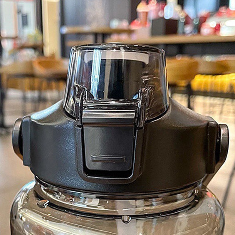 Bình Nước Thể Thao Dung Tích 2L Có Ống Hút Tiện Lợi