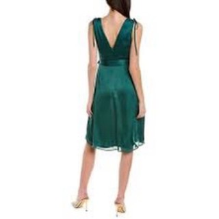 Đầm lụa xanh Laundry