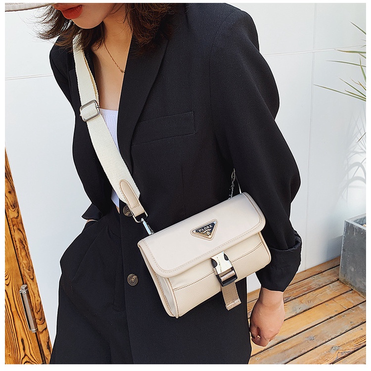 Túi Đeo Chéo Ngực Đa Năng Màu Đen Bằng Nylon Phong Cách Retro Mới 2023 Dành Cho Bạn Nữ