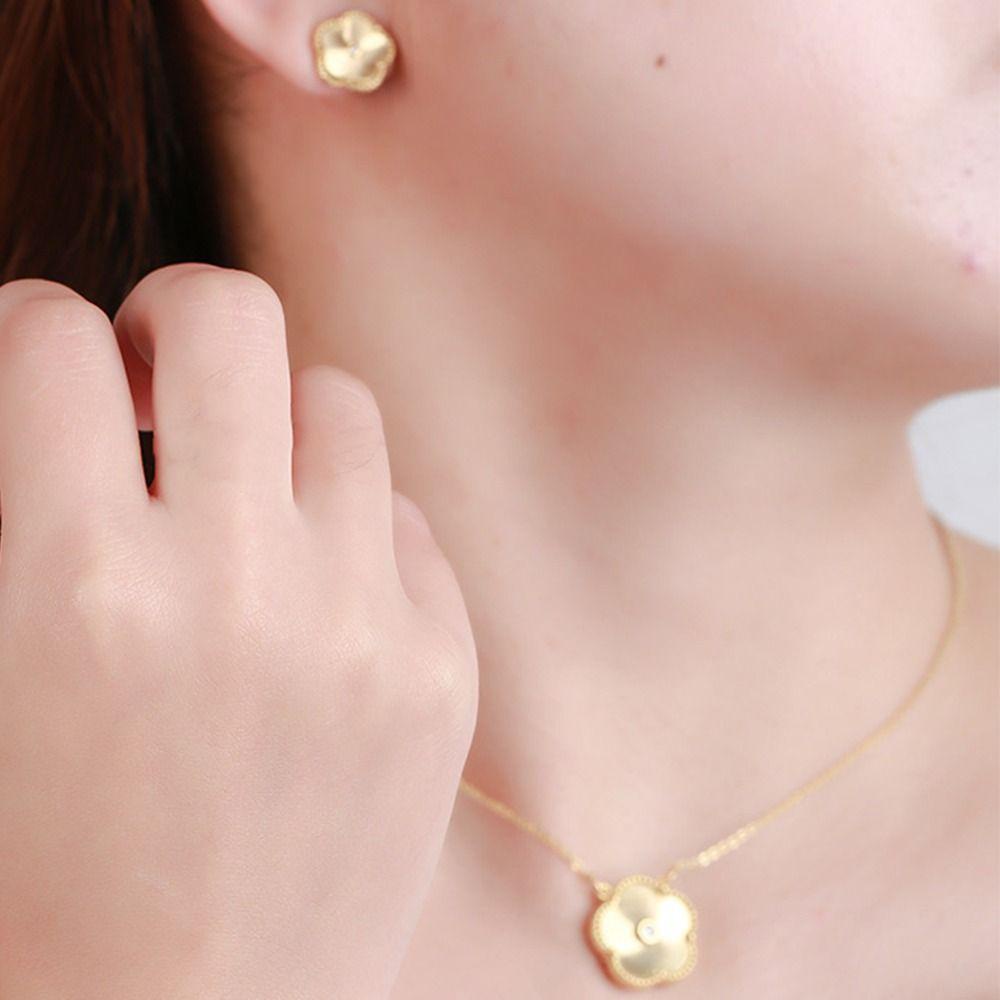 Bông Tai Hình Cỏ Bốn Lá Phong Cách Retro Thanh Lịch Cho Nữ