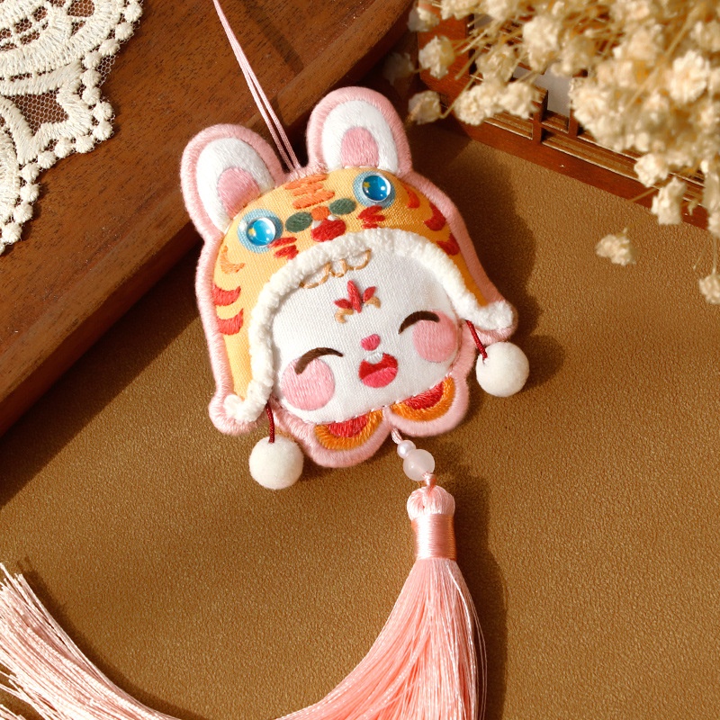 Túi Thơm Treo Xe Hơi Diy Thêu Hình Chú Thỏ Xinh Xắn