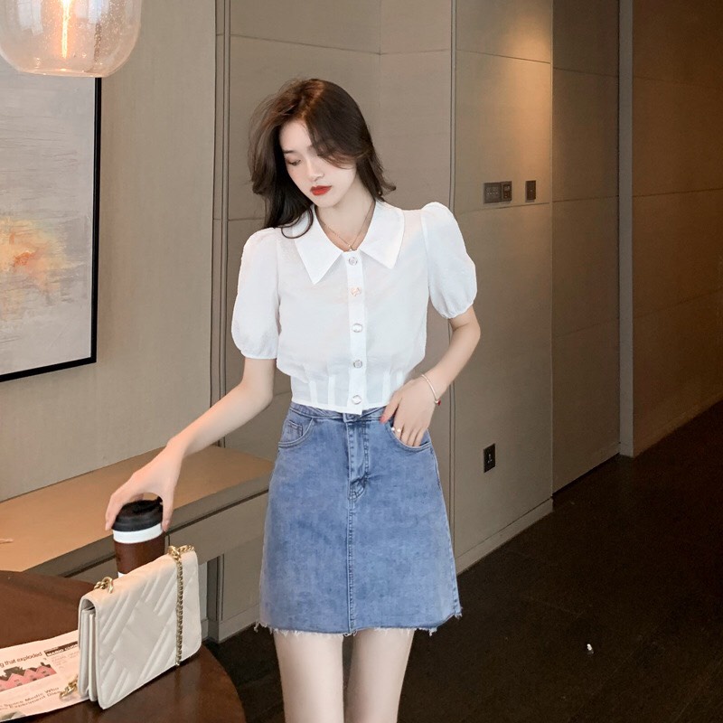 ÁO KIỂU DÁNG CROPTOP(DÀI 47CM ) TAY PHỒNG PHỐI NÚT CÁCH ĐIỆU-THỜI TRANG MÙA HÈ