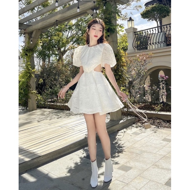 ĐẦM TRẮNG REN HOA NỔI CUTOUT LƯNG EO