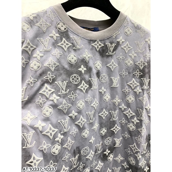 Áo thun cộc tay vân nổi L.V hoạ tiết màu loang,áo phông cộc tay nam nữ dập vân L.V loang màu thời trang