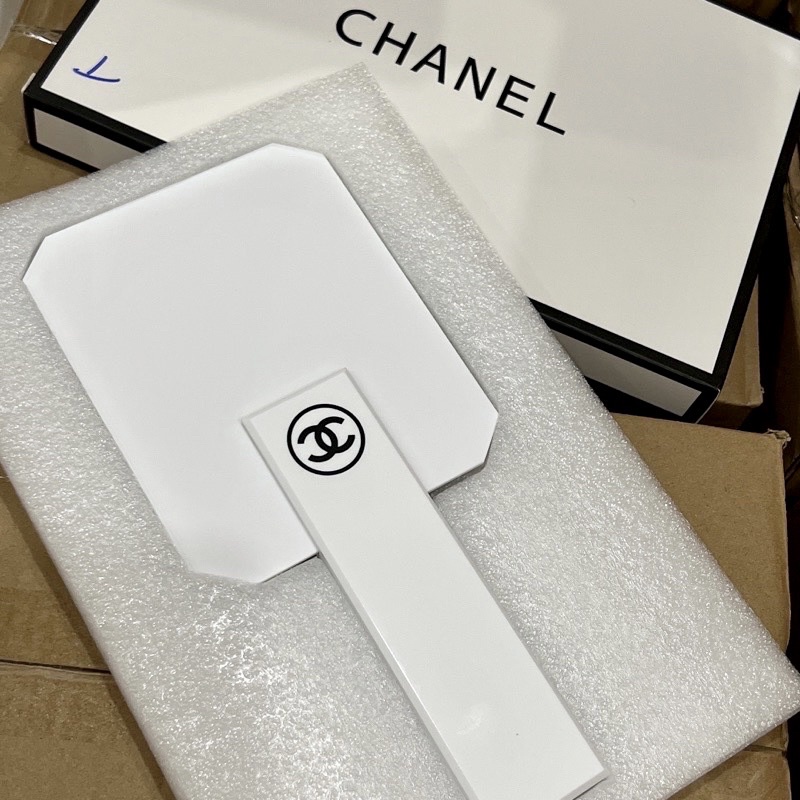 Gương cầm tay sang chảnh Chan full hộp