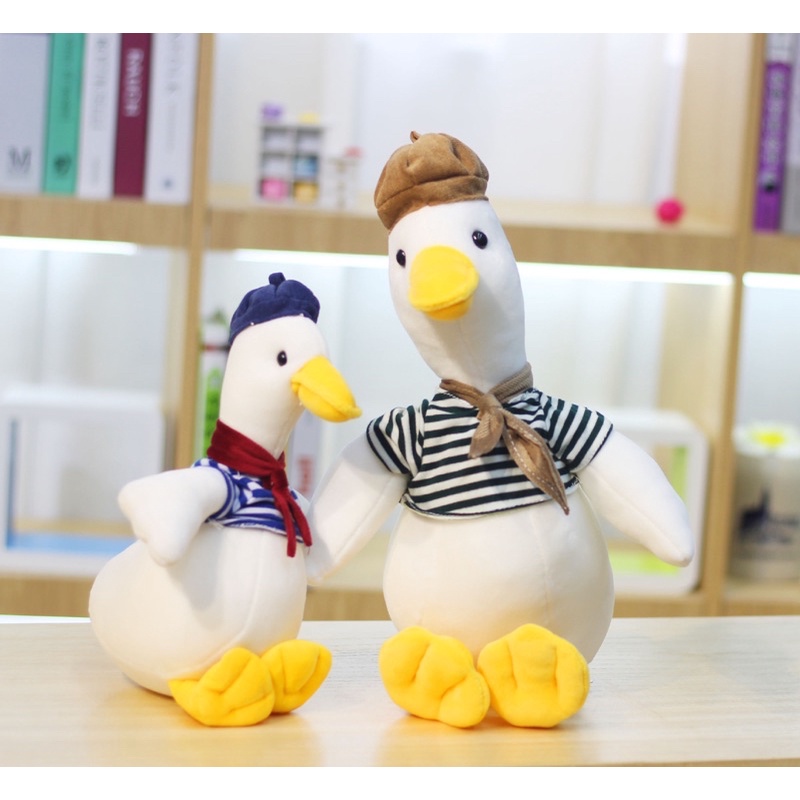 Gấu Bông Vịt -  Gố Ôm Vịt Đội Mũ Siêu Dễ Thương Size 30-45cm